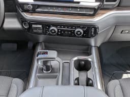 Chevrolet Silverado 1500 LT 2WD Crew Cab 147" 2026 — side view