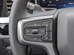 Chevrolet Silverado 1500 LT 2WD Crew Cab 147" 2026 — side view