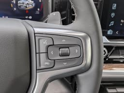 Chevrolet Silverado 1500 LT 2WD Crew Cab 147" 2026 — side view