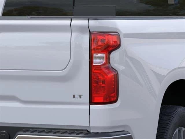 Chevrolet Silverado 1500 LT 2WD Crew Cab 147" 2026 — side view