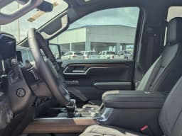Chevrolet Silverado 1500 High Country 2WD Crew Cab 147" 2026 — side view