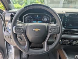 Chevrolet Silverado 1500 High Country 2WD Crew Cab 147" 2026 — side view