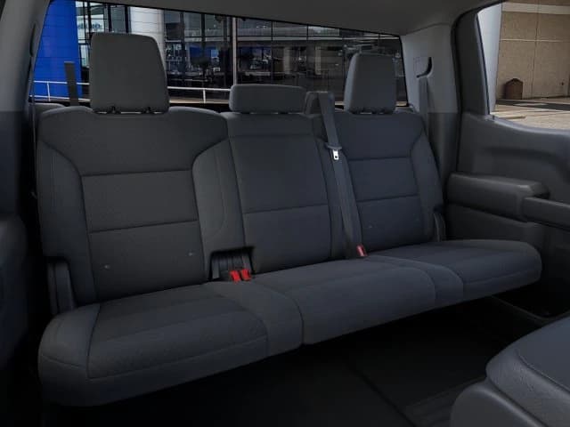 Chevrolet Silverado 1500 Custom 4WD Crew Cab 147" 2026 — side view