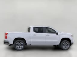 Chevrolet Silverado 1500 LT 4WD Crew Cab 147" 2026 — side view