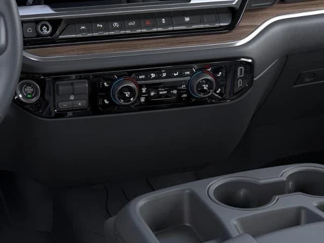 Chevrolet Silverado 1500 LT 4WD Crew Cab 147" 2026 — side view