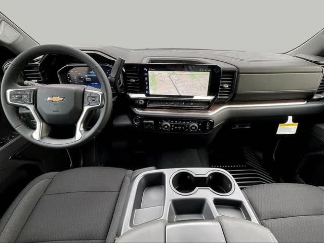 Chevrolet Silverado 1500 LT 4WD Crew Cab 147" 2026 — side view