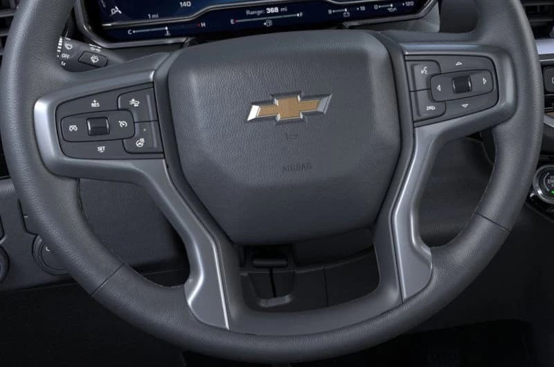 Chevrolet Silverado 1500 LT 4WD Crew Cab 147" 2026 — side view