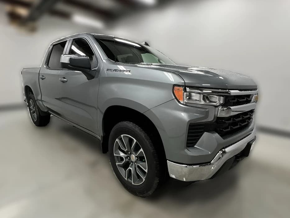 Chevrolet Silverado 1500 LT 4WD Crew Cab 147" 2026 — side view