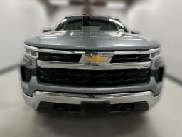Chevrolet Silverado 1500 LT 4WD Crew Cab 147" 2026 — side view