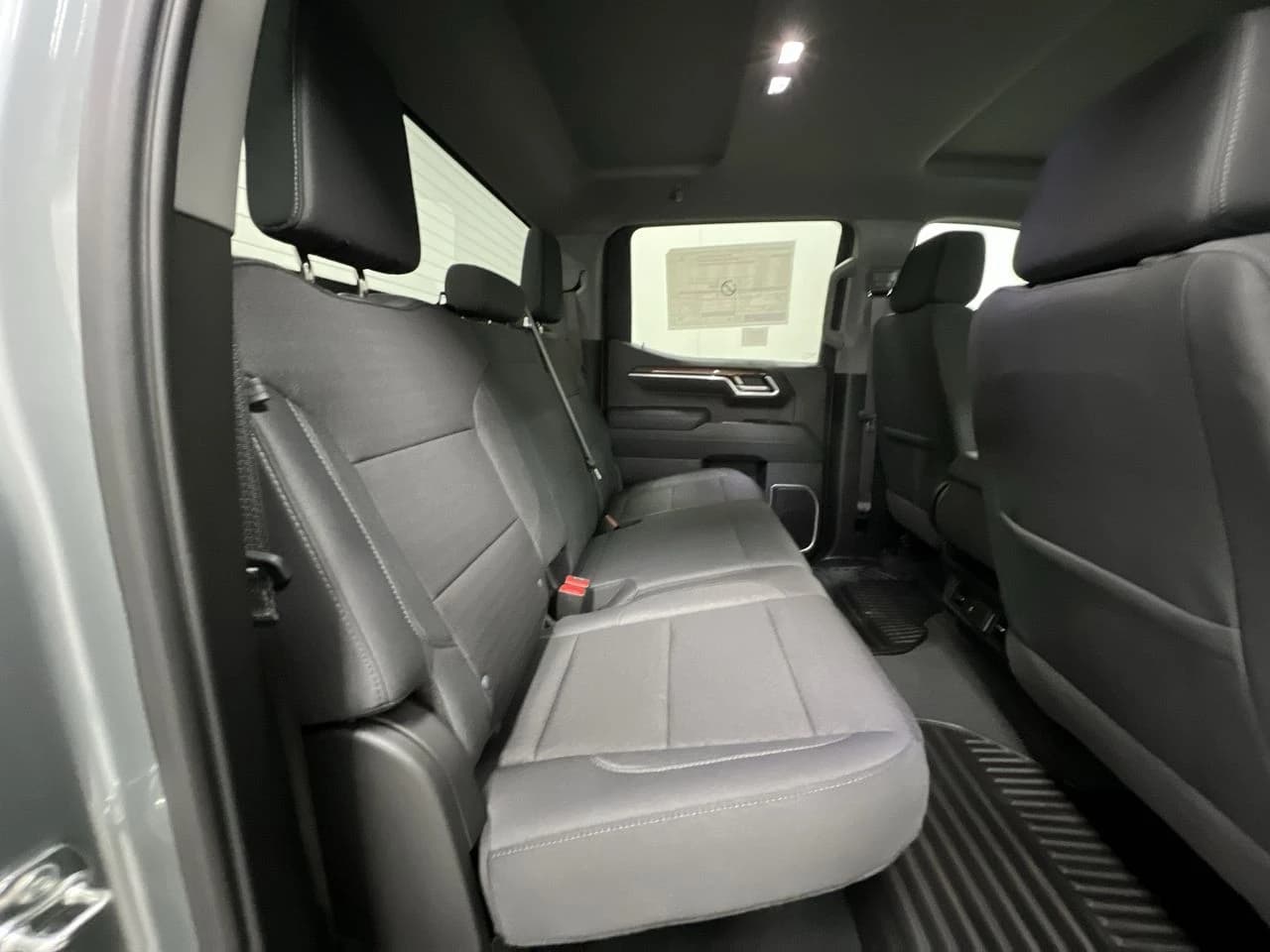 Chevrolet Silverado 1500 LT 4WD Crew Cab 147" 2026 — side view