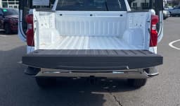 Chevrolet Silverado 1500 LT 4WD Crew Cab 147" 2026 — side view