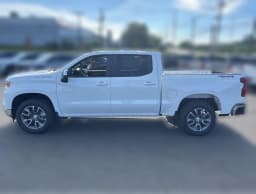 Chevrolet Silverado 1500 LT 4WD Crew Cab 147" 2026 — side view
