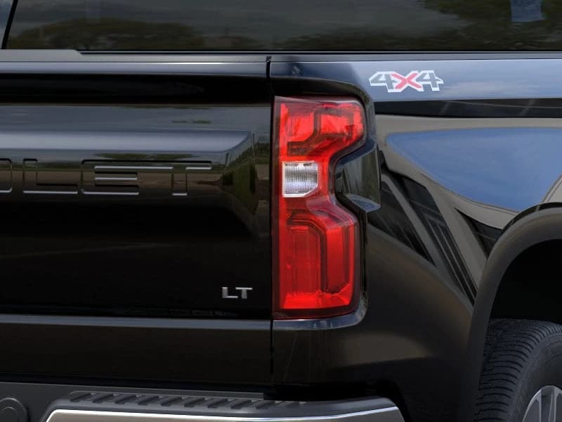 Chevrolet Silverado 1500 LT 4WD Crew Cab 147" 2026 — side view