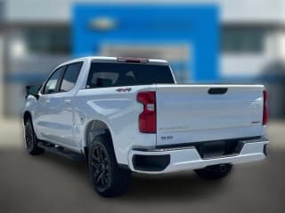 Chevrolet Silverado 1500 RST 4WD Crew Cab 147"