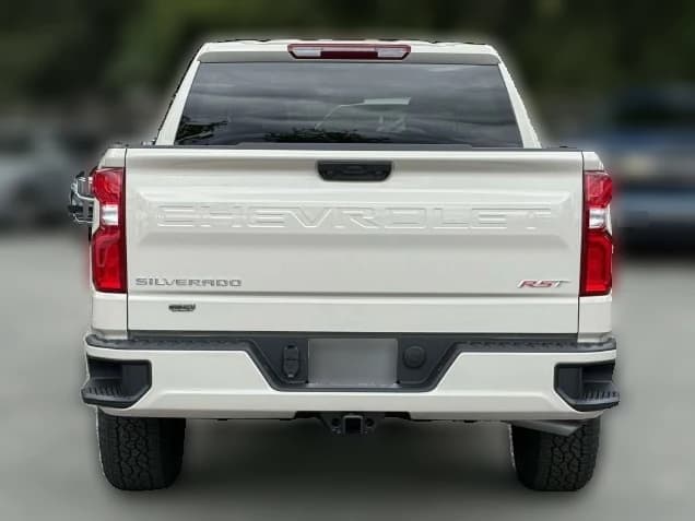 Chevrolet Silverado 1500 RST 4WD Crew Cab 147" 2026 — side view