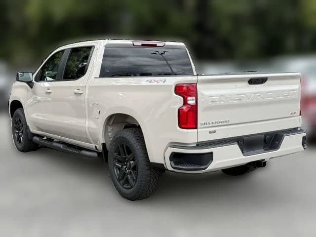 Chevrolet Silverado 1500 RST 4WD Crew Cab 147" 2026 — side view