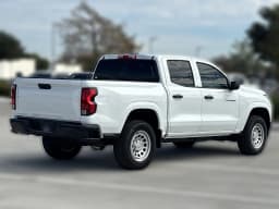 Chevrolet Colorado 2WD Work Truck Crew Cab 2026 — side view