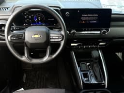 Chevrolet Colorado 2WD Work Truck Crew Cab 2026 — side view