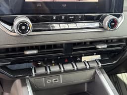 Chevrolet Colorado 2WD Work Truck Crew Cab 2026 — side view