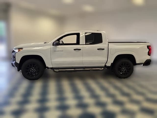 Chevrolet Colorado 2WD Work Truck Crew Cab 2026 — side view