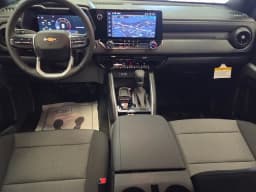 Chevrolet Colorado 2WD Work Truck Crew Cab 2026 — side view