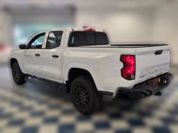 Chevrolet Colorado 2WD Work Truck Crew Cab 2026 — side view