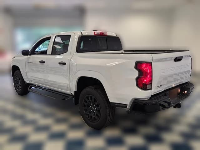 Chevrolet Colorado 2WD Work Truck Crew Cab 2026 — side view