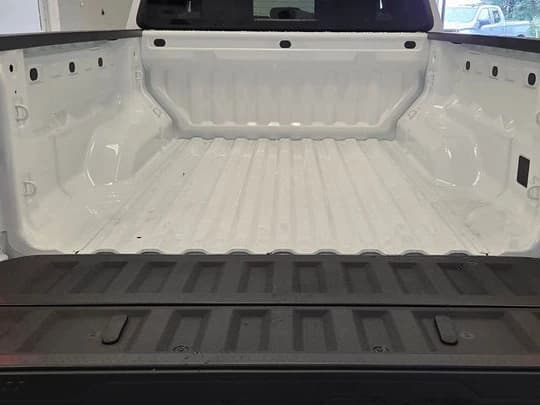 Chevrolet Colorado 2WD Work Truck Crew Cab 2026 — side view