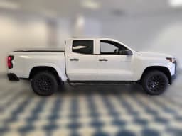 Chevrolet Colorado 2WD Work Truck Crew Cab 2026 — side view