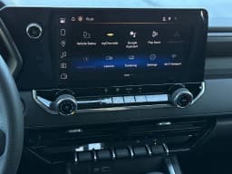Chevrolet Colorado 2WD Work Truck Crew Cab 2026 — side view