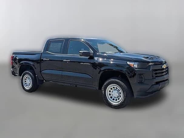 Chevrolet Colorado 2WD Work Truck Crew Cab 2026 — side view
