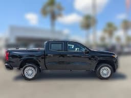 Chevrolet Colorado 2WD Work Truck Crew Cab 2026 — side view