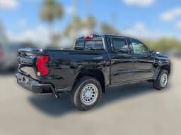 Chevrolet Colorado 2WD Work Truck Crew Cab 2026 — side view