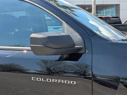 Chevrolet Colorado 2WD Work Truck Crew Cab 2026 — side view