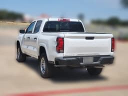 Chevrolet Colorado 2WD Work Truck Crew Cab 2026 — side view