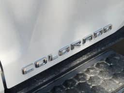 Chevrolet Colorado 2WD Work Truck Crew Cab 2026 — side view