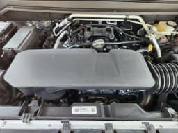 Chevrolet Colorado 2WD Work Truck Crew Cab 2026 — side view