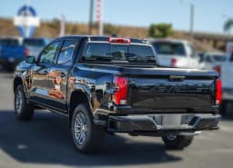 Chevrolet Colorado 2WD LT Crew Cab 2026 — side view