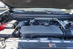 Chevrolet Colorado 2WD LT Crew Cab 2026 — side view
