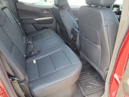 Chevrolet Colorado 2WD LT Crew Cab 2026 — side view