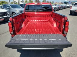 Chevrolet Colorado 2WD LT Crew Cab 2026 — side view