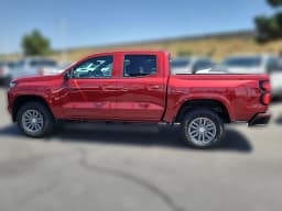 Chevrolet Colorado 2WD LT Crew Cab 2026 — side view