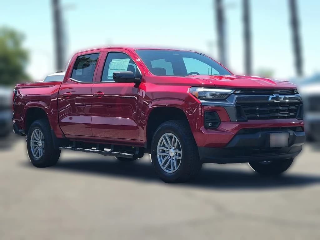 Chevrolet Colorado 2WD LT Crew Cab 2026 — side view