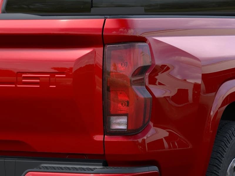 Chevrolet Colorado 2WD LT Crew Cab 2026 — side view