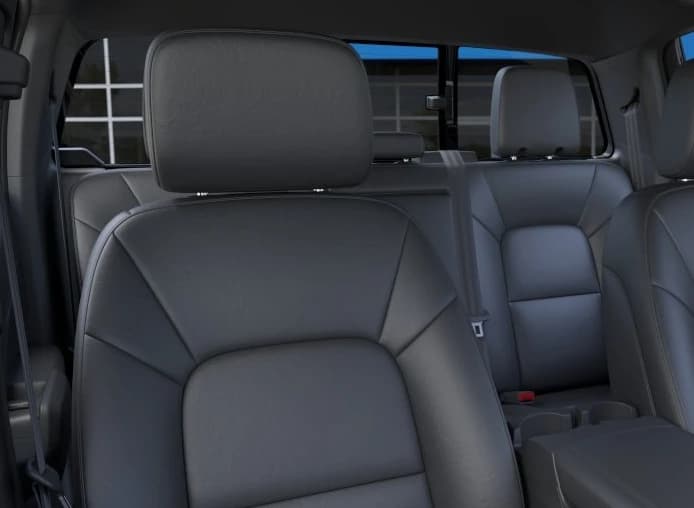 Chevrolet Colorado 2WD LT Crew Cab 2026 — side view
