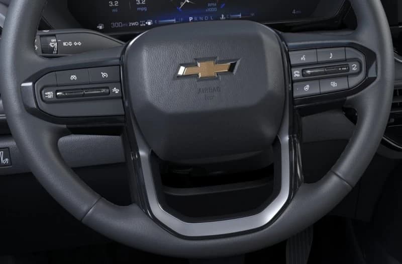 Chevrolet Colorado 2WD LT Crew Cab 2026 — side view