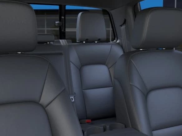 Chevrolet Colorado 2WD LT Crew Cab 2026 — side view