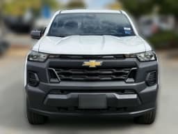 Chevrolet Colorado 4WD Work Truck Crew Cab 2026 — side view