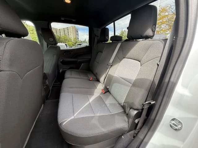 Chevrolet Colorado 4WD Work Truck Crew Cab 2026 — side view