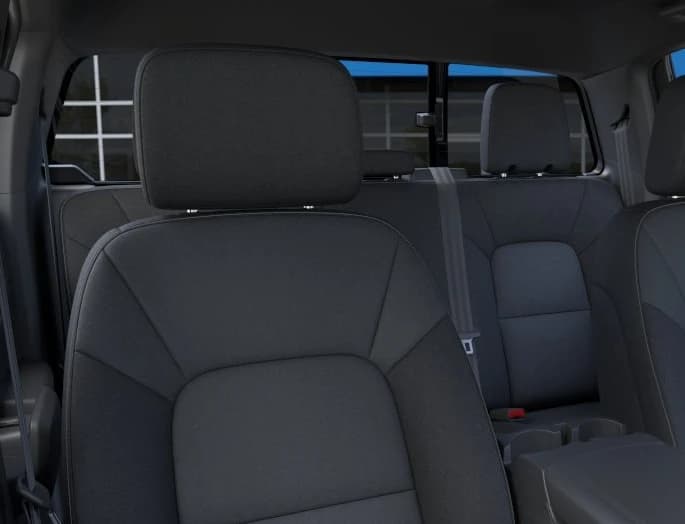 Chevrolet Colorado 4WD Work Truck Crew Cab 2026 — side view